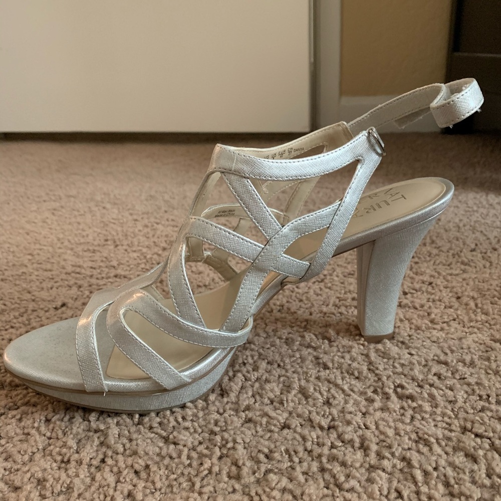 Naturalizer Silver Heel